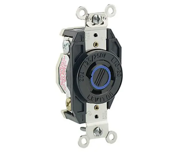 Tomas_Clavijas_MediaVuelta5_LevWD