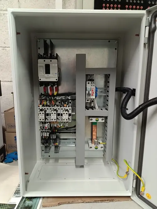 ENS0042 - DY25P-LV: 16 HP 220V / 31 HP 440V